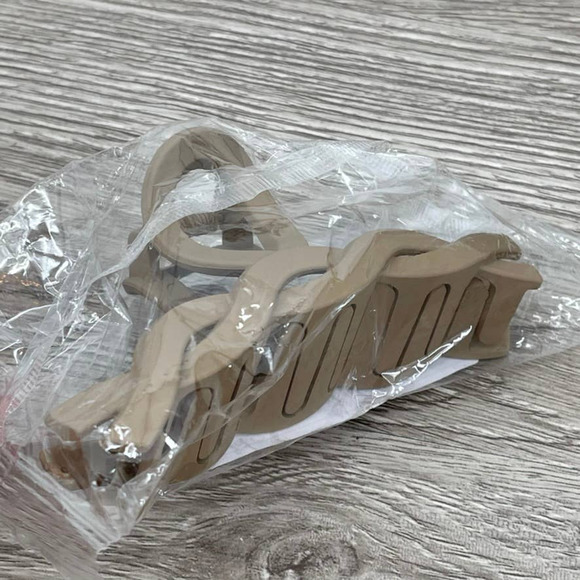 NEW Matte Hair Claw Clips 4 Pack in Beige and Milk Coffee - Picture 8 of 10